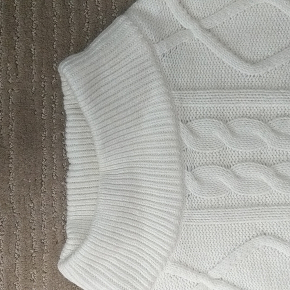 Navy & white cable knit turtleneck sweater - Picture 2 of 11